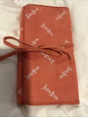 NEIMAN MARCUS JEWELRY ROLL VERY COLLECTIBLE